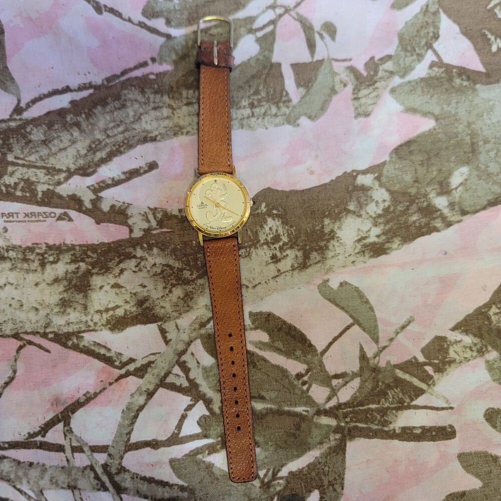 Lorus Quartz Mickey Mouse Unisex Leather Band Vintage Watch